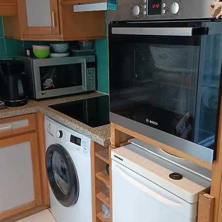 Calmo Em Jourdain Apartment